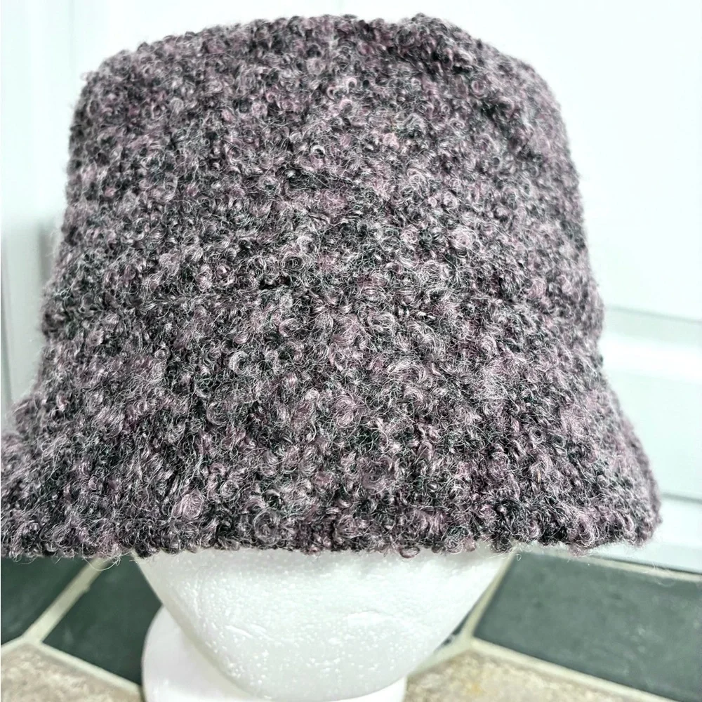 Y2K London Bouclé Bucket Hat Purple Vintage 2001